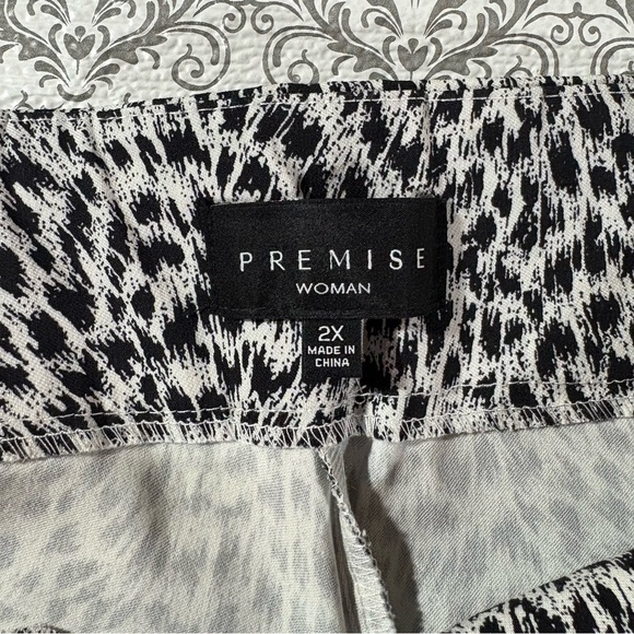 Premise Women's Leopard Print High-Rise Bengaline Cropped Pants, 2X - Picture 5 of 11